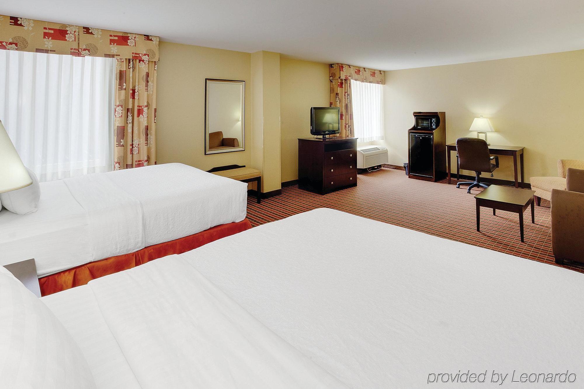 La Quinta Inn & Suites Pittsburgh North McCandless Township Екстер'єр фото