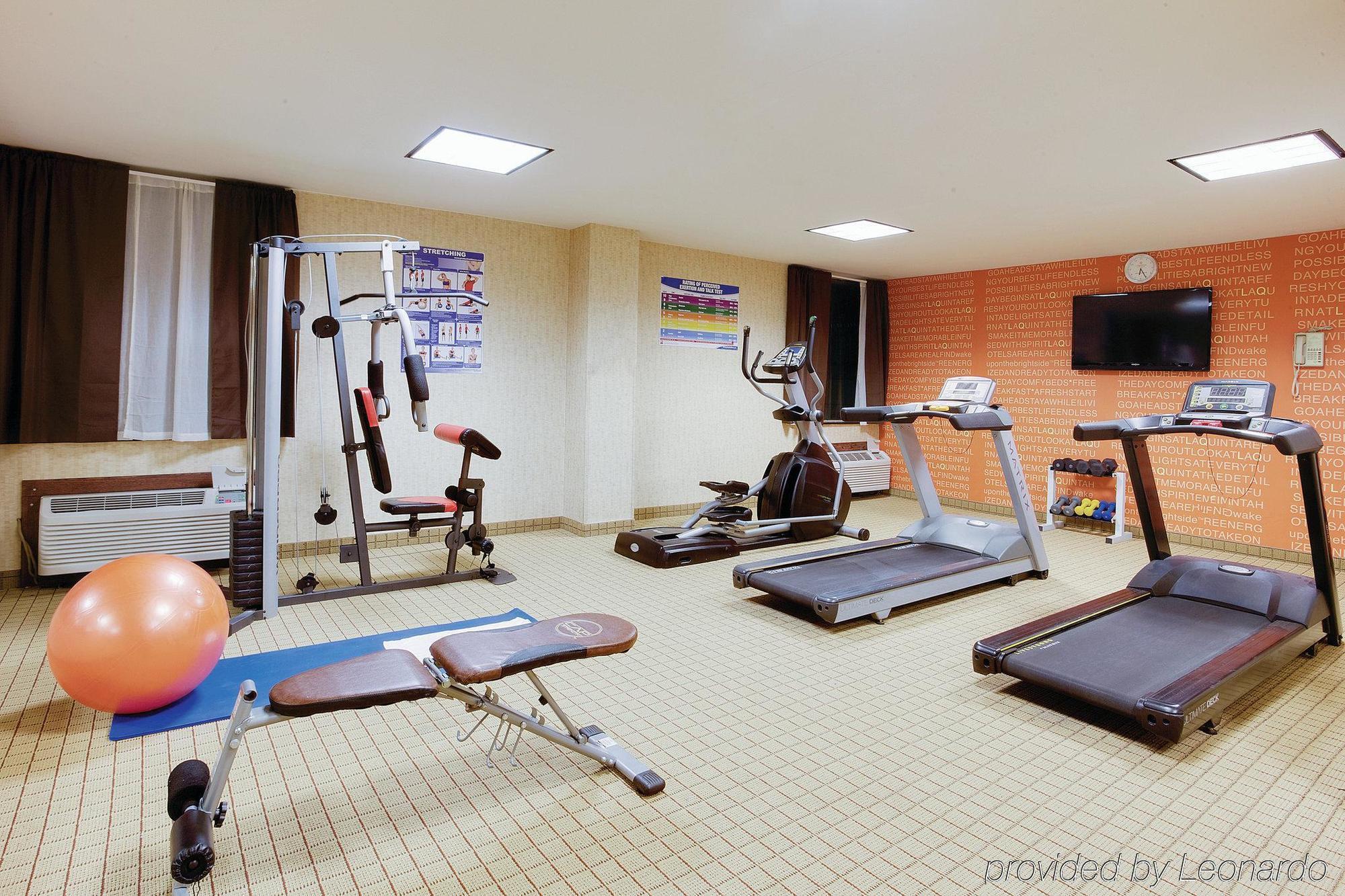 La Quinta Inn & Suites Pittsburgh North McCandless Township Екстер'єр фото